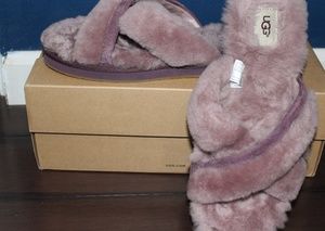 Ugg Abela slippers